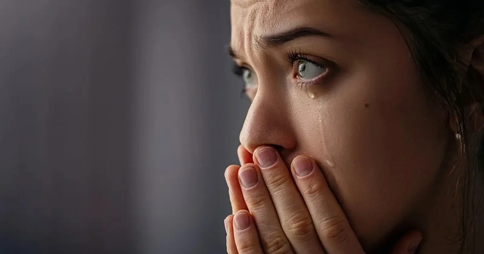 Understanding Why Your Nose Tinges Before Tears
