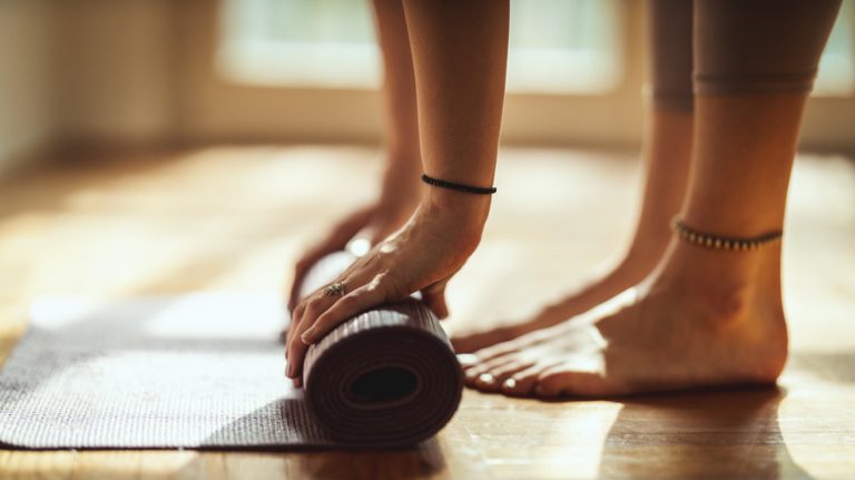 What Happens to Your Body When You Exercise Naked