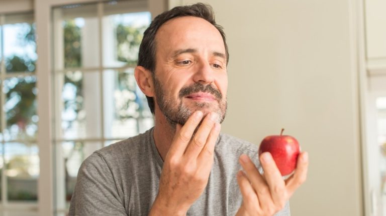 How Much Sugar Does an Apple Contain?