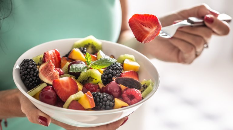 A Low-Carb Berry Rich in Anthocyanins May Help Prevent Heart Disease, Cancer, and Diabetes