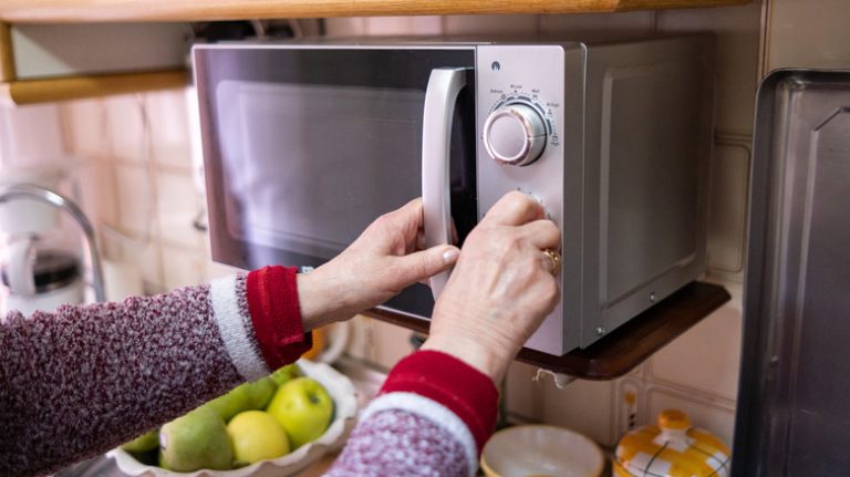Reasons to Avoid Microwaving Styrofoam Containers