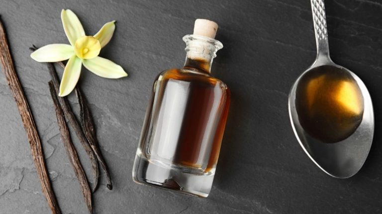 Why Vanilla Extract May Help Alleviate Tooth Pain
