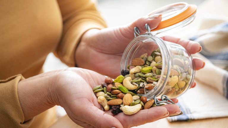 Trail Mix: A Healthy Snack for Weight Loss (Avoiding One Ingredient)