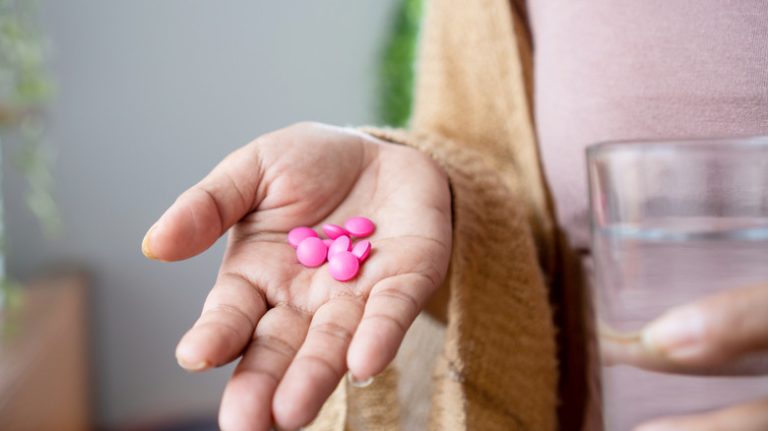 Using This Form of Advil for Sleep May Raise Dementia Risk